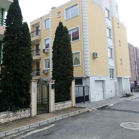Tvarditza Appartement *