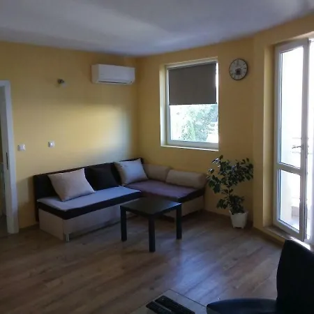 Tvarditza Apartment Burgas